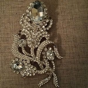 Rhinestone brooch